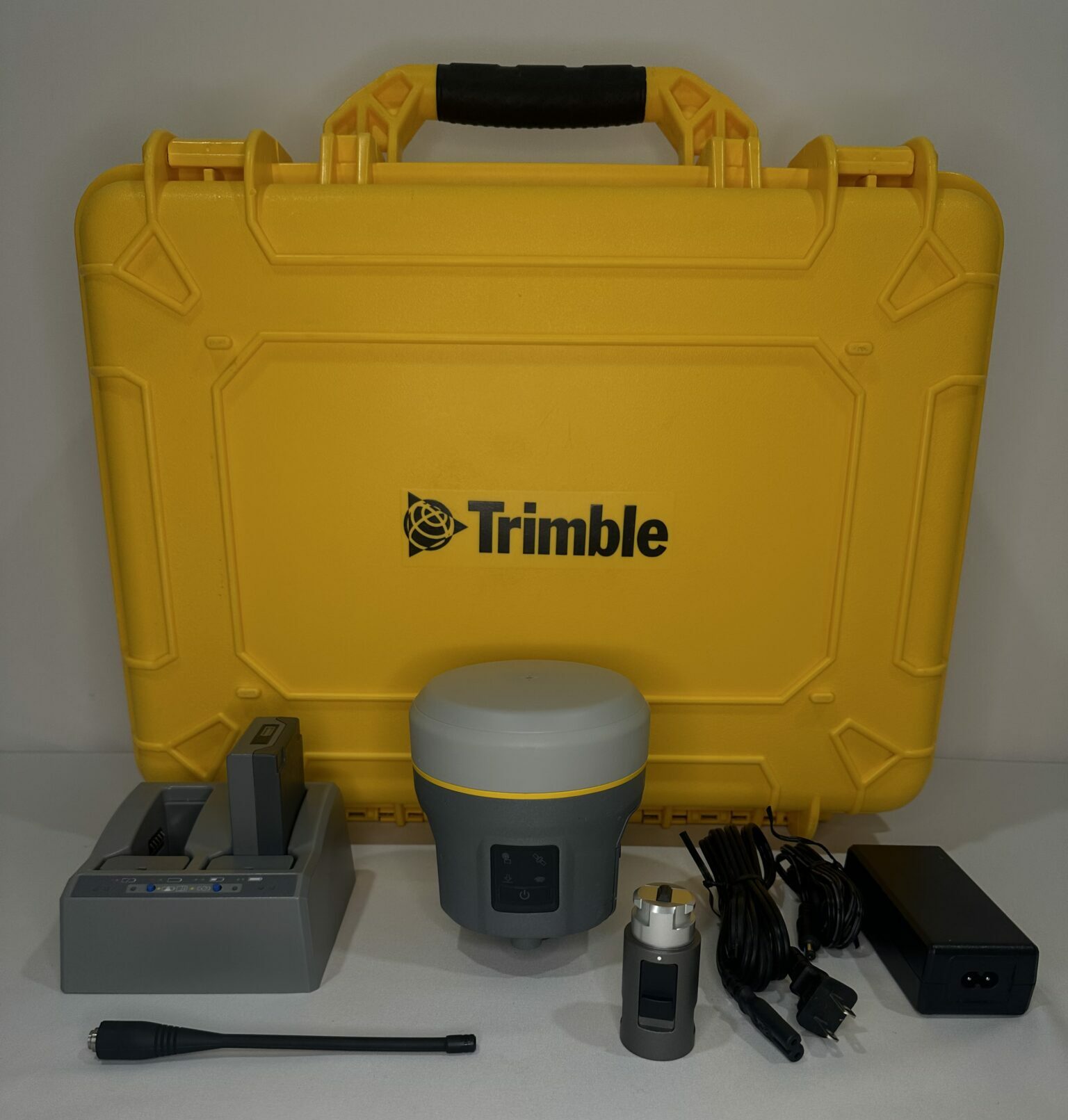 Trimble R12 